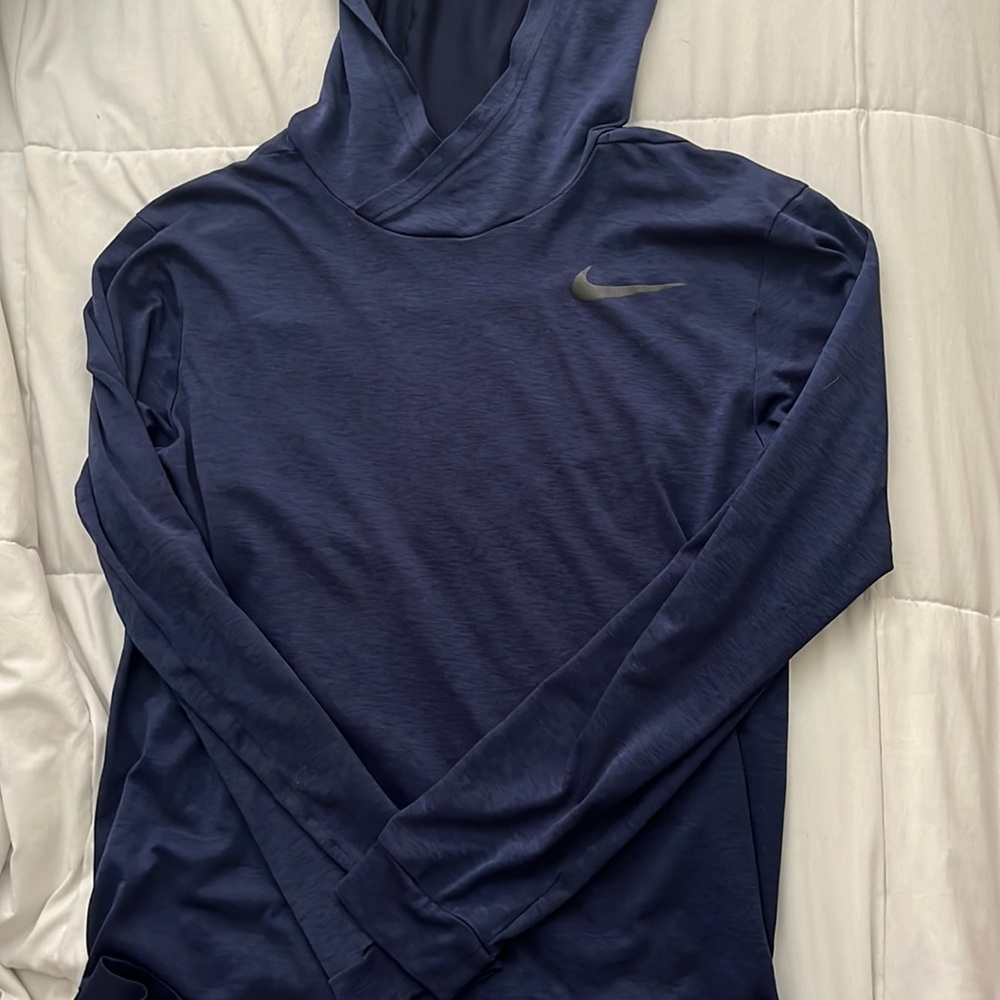 Nike Dri-Fit light hoodie. Men’s size medium. Navy blue